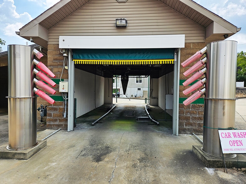 More Photos Of 628 High St, Hillsboro Carwash For Sale