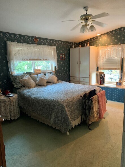 More Photos Of 62271 CA-299, Cedarville Hotel For Sale