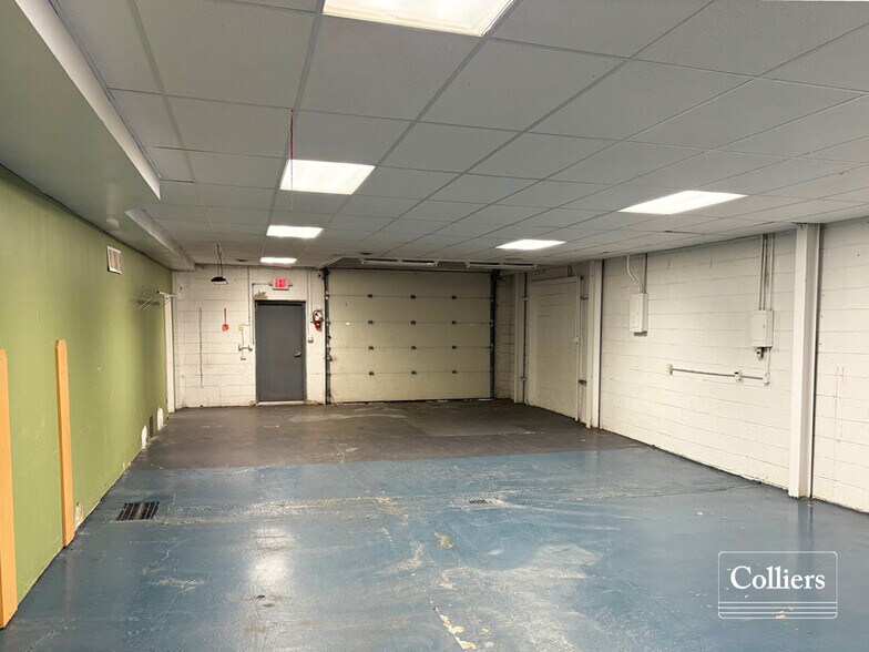 More Photos Of 3215-3223 Woodson Rd, Saint Louis Industrial For Lease
