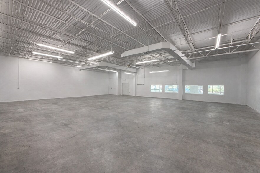 More Photos Of 11300-11354 Wiles Rd, Coral Springs General Retail For Lease