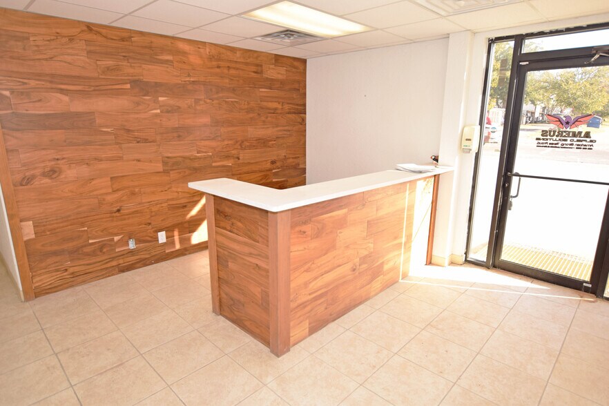 More Photos Of 305 E 57th St, Odessa Warehouse For Sale