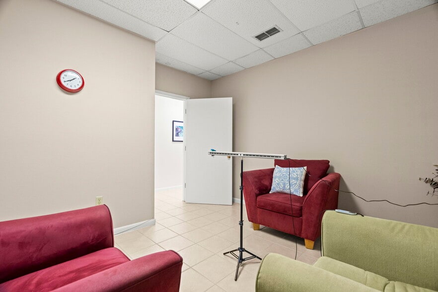 More Photos Of 10333 Seminole Blvd, Largo Office For Sale