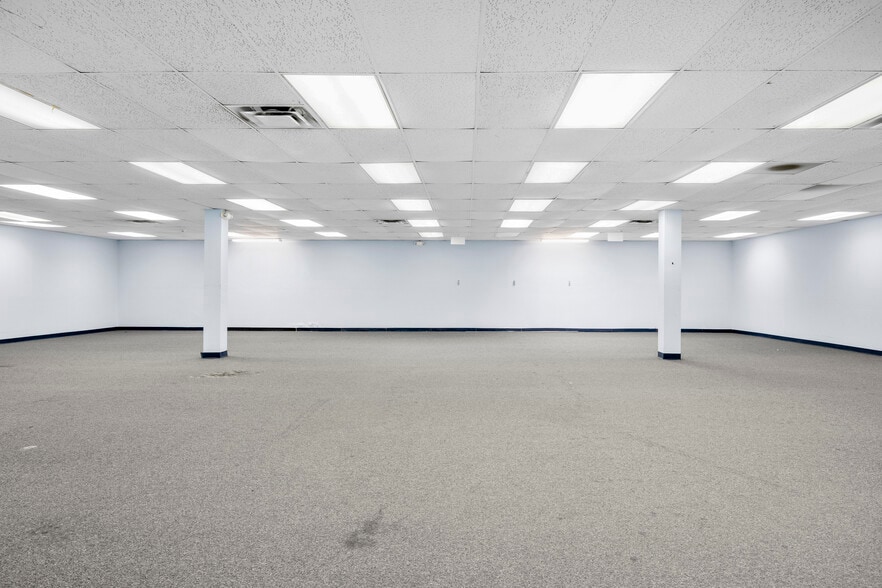 More Photos Of 30-32 N Russell Rd, Albany Office For Sale