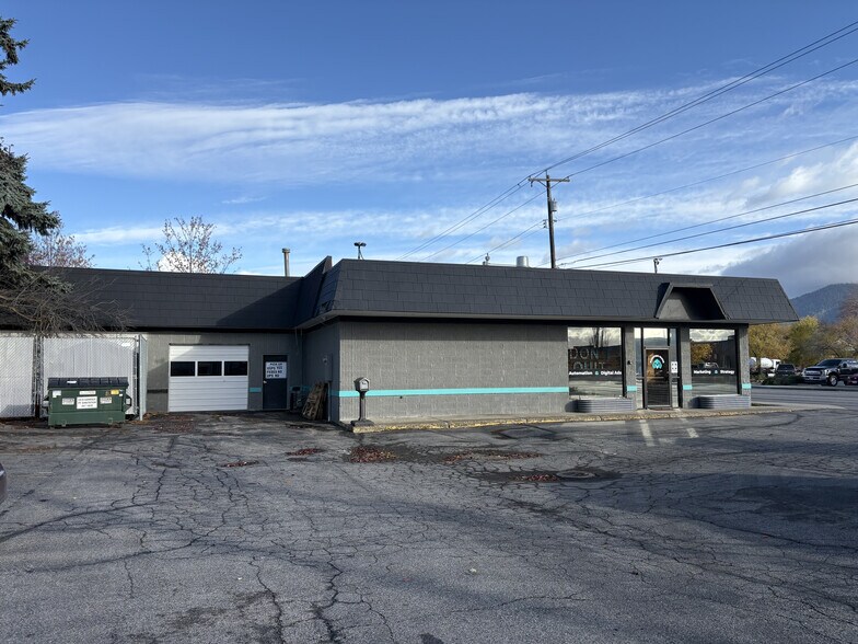 More Photos Of 2801 N Government Way, Coeur d'Alene Light Manufacturing For Sale