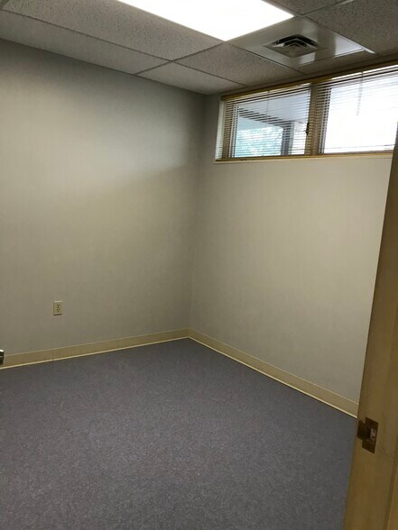 More Photos Of 4520 Oberlin Ave, Lorain Medical For Sale