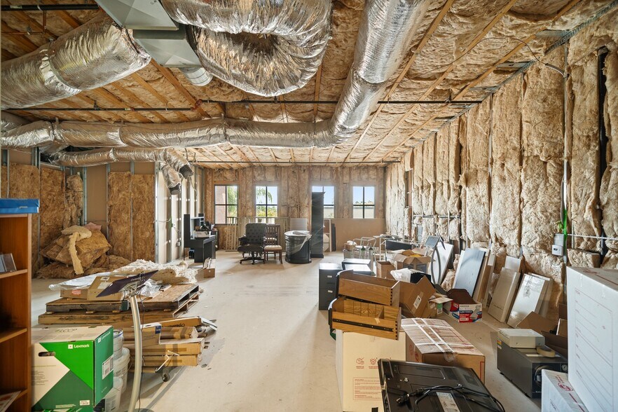 More Photos Of 15944 Los Serranos Country Club Dr, Chino Hills Coworking Space