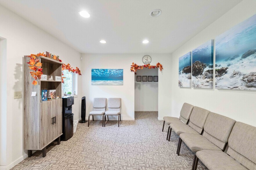 More Photos Of 2184 Broadway Ave, North Bend Office For Sale