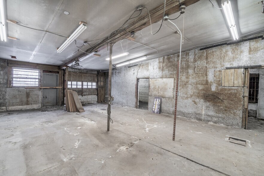 More Photos Of 420-424 W State St, Ithaca Freestanding For Lease