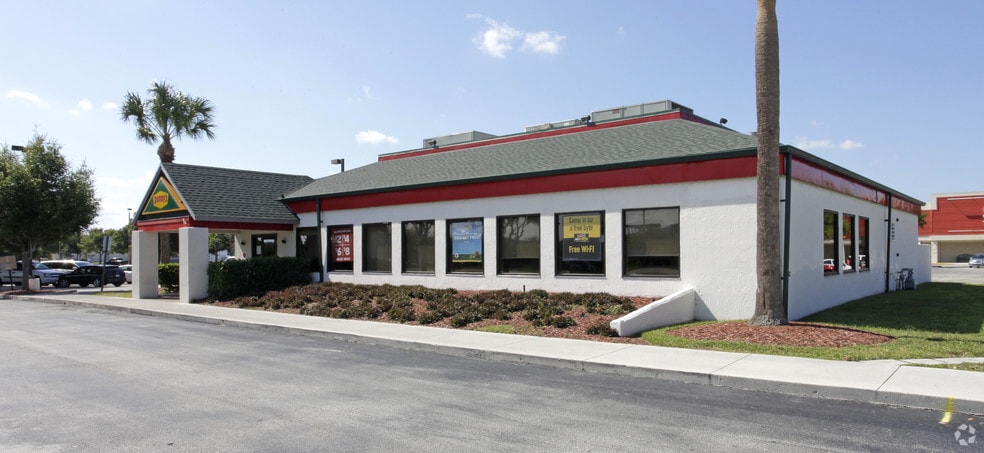 More Photos Of 10111 S US Highway 1, Port Saint Lucie Restaurant For Lease