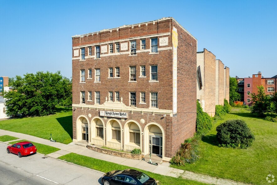 More Photos Of 470 Martin Luther King Jr Blvd, Detroit Apartments For Sale