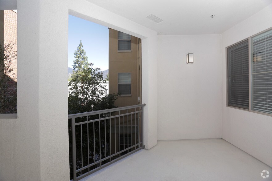 More Photos Of 700 S Myrtle Ave, Monrovia Apartments For Lease