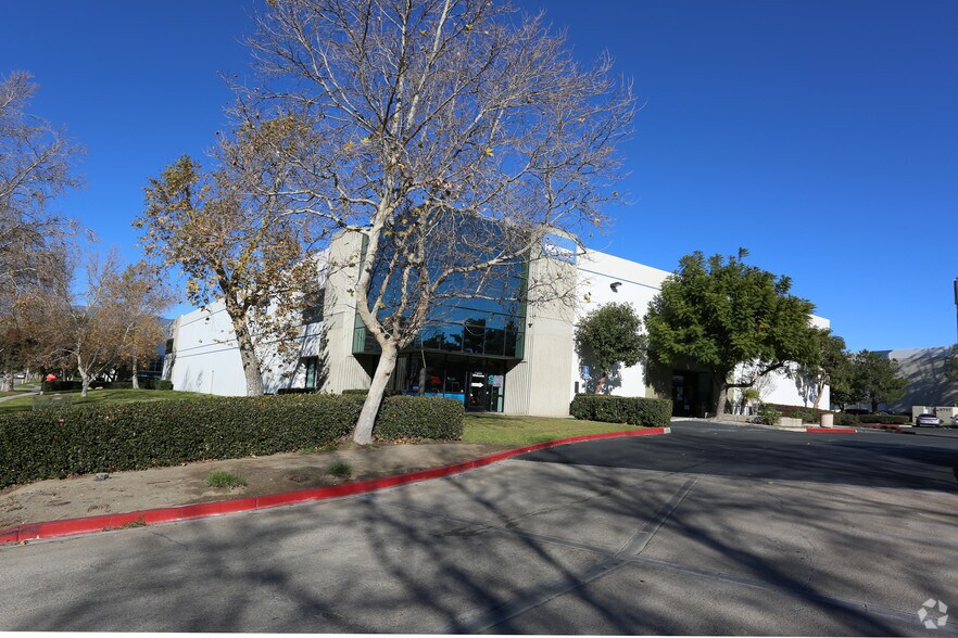 More Photos Of 8827 Rochester Ave, Rancho Cucamonga Warehouse For Lease