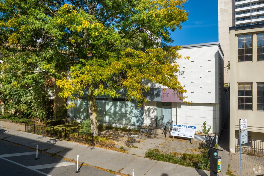 More Photos Of 218 Merton St, Toronto Storefront For Lease