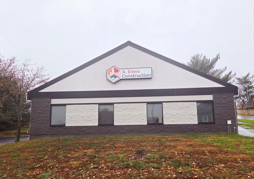 Primary Photo Of 1450 Triad Center Dr, Saint Peters Office For Lease