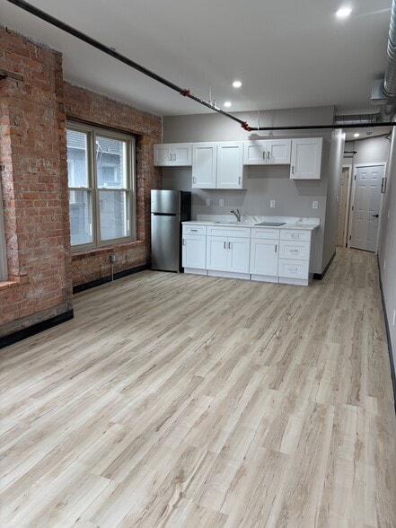 More Photos Of 30 E Philadelphia St, Detroit Apartments For Sale