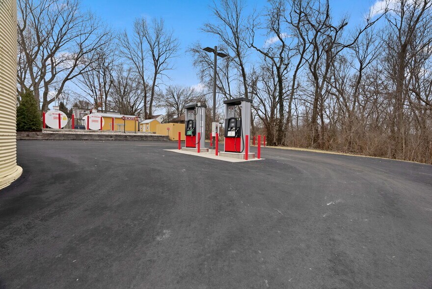 More Photos Of 225 Jackson St, Augusta Service Station For Sale