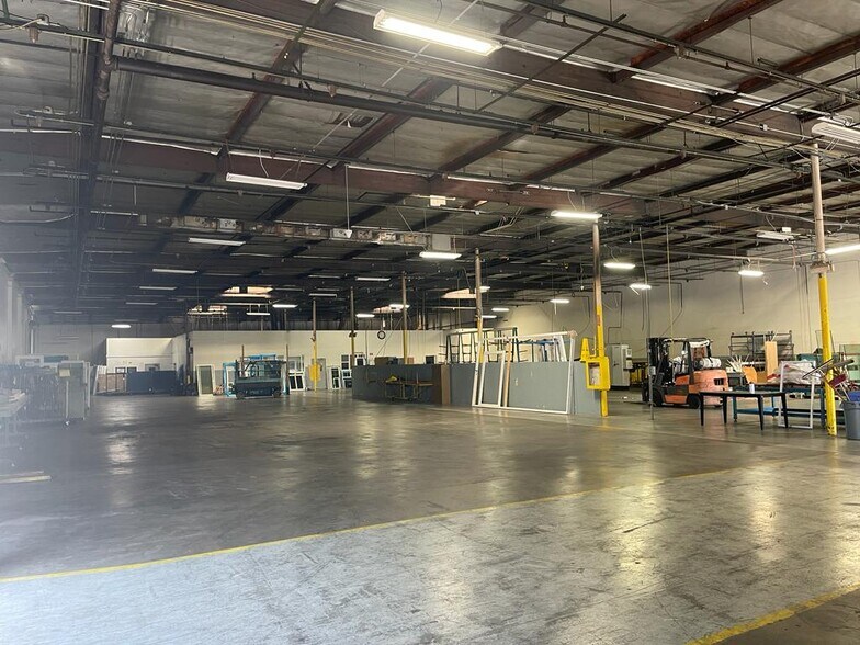 More Photos Of 7022-7032 Alondra Blvd, Paramount Warehouse For Lease