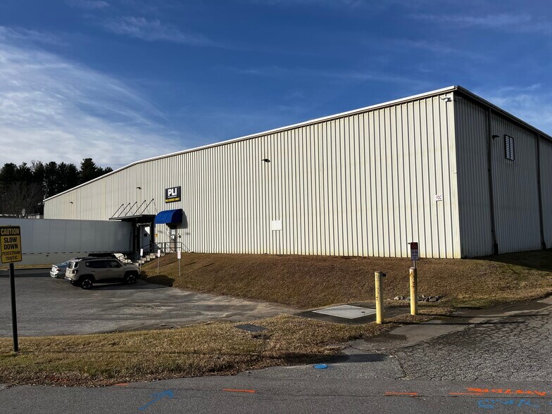 More Photos Of 575-605 Sweeten Creek Industrial Park, Asheville Light Manufacturing For Sale