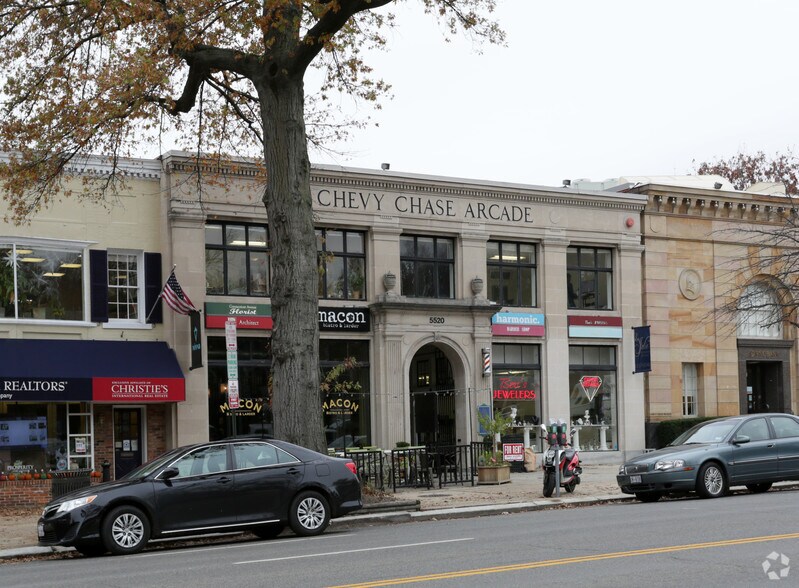 More Photos Of 5520 Connecticut Ave NW, Washington Office For Sale