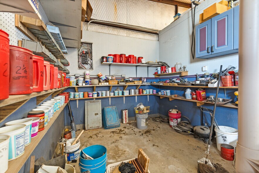 More Photos Of 414 County Road 437, Eddy Service For Sale