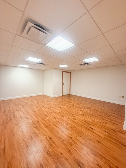 More Photos Of 3030-3050 NW 82nd Ave, Miami Showroom For Sale