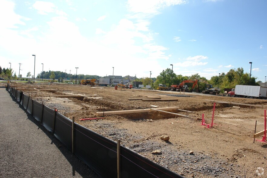 More Photos Of 620 Mabry Hood Rd, Knoxville Office For Lease