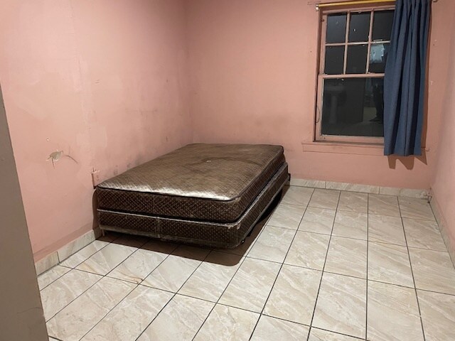 More Photos Of 543 Broad Ave, Wilmington Apartments For Sale