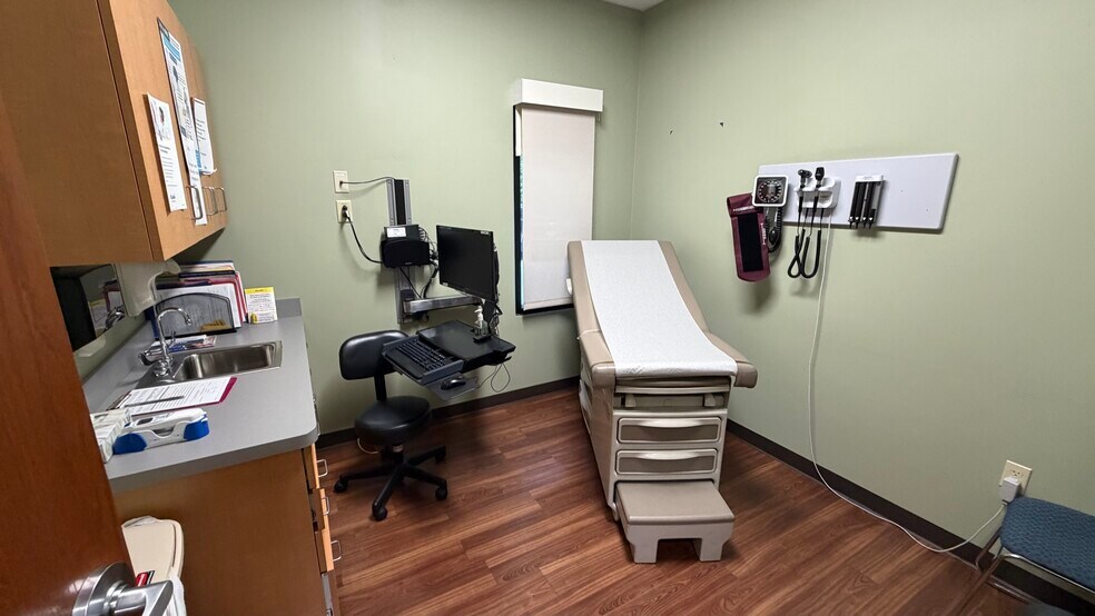 More Photos Of 4379 Easton Ave, Bethlehem Medical For Lease