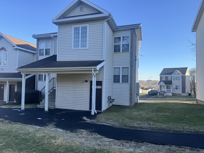 More Photos Of Capital Woods, Albany Apartments For Sale