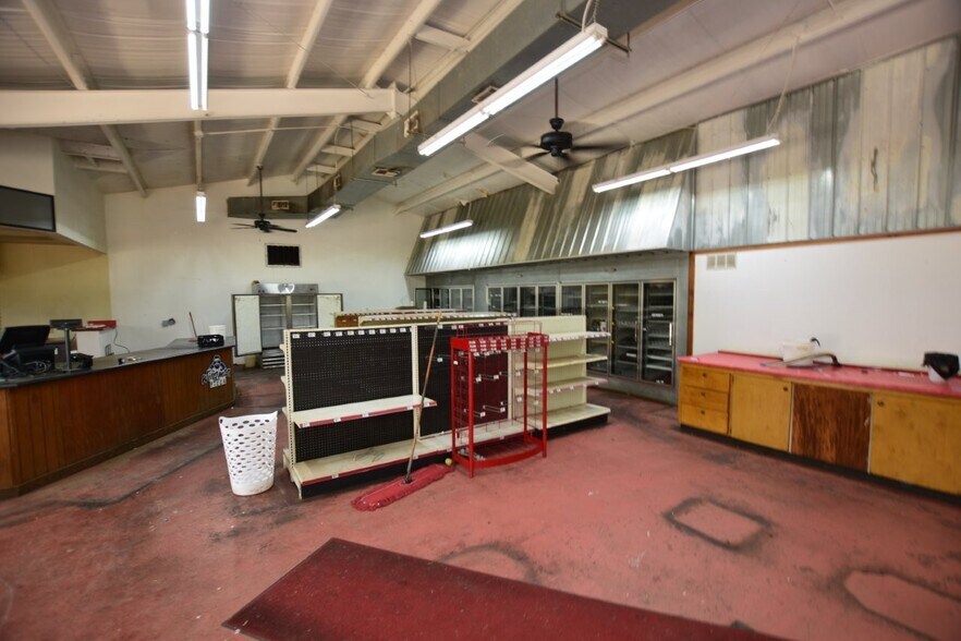 More Photos Of 75174 Hwy 59 Hwy, Stilwell Convenience Store For Sale