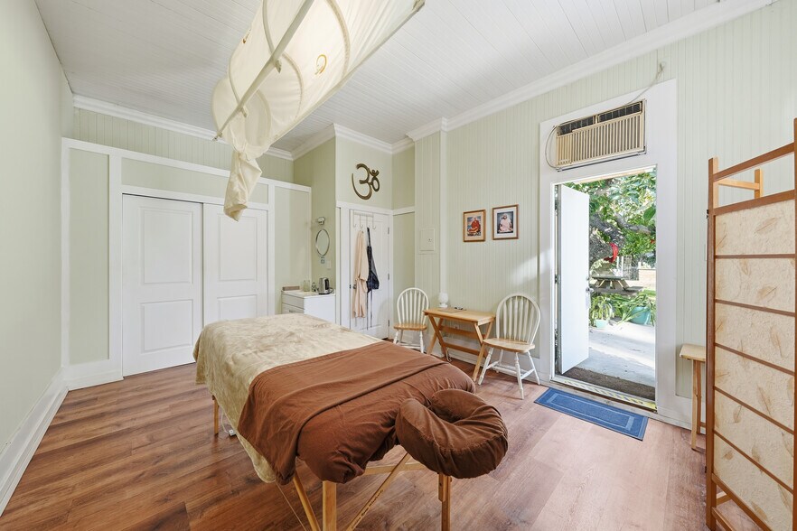 More Photos Of 3741 W 27th St, Los Angeles Specialty For Sale