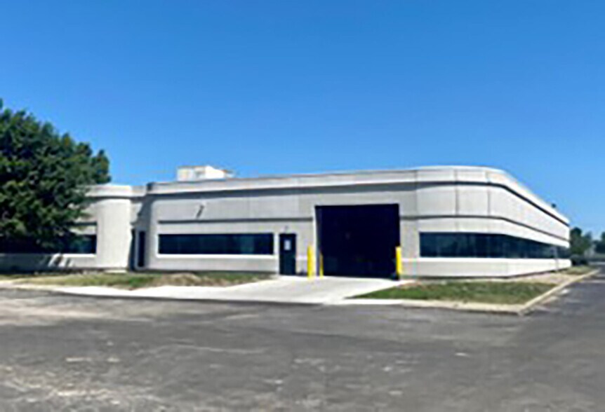 More Photos Of 7337 W Washington St, Indianapolis Light Distribution For Lease