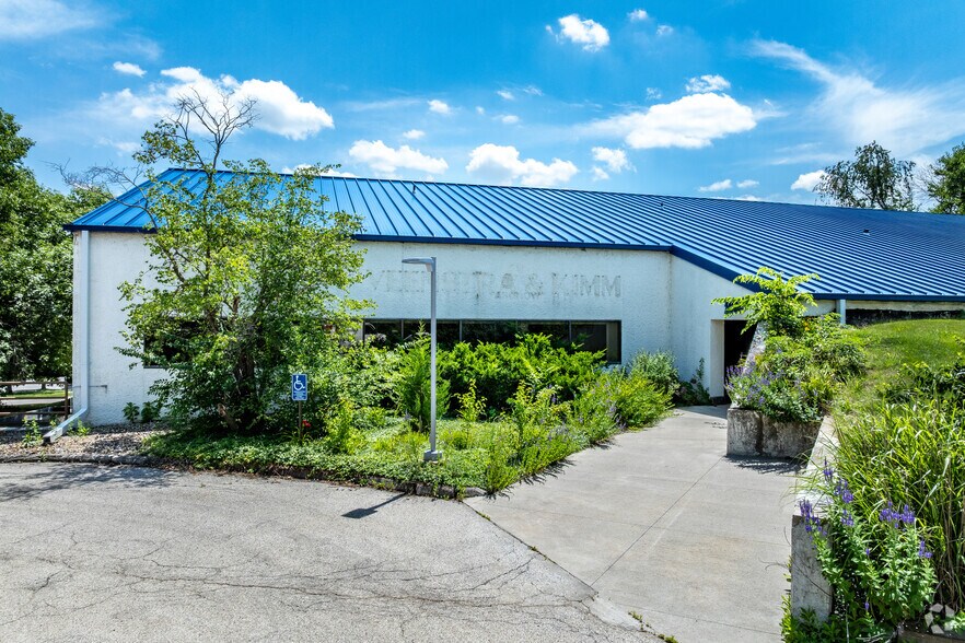 Primary Photo Of 3000 Westown Pky, West Des Moines Office For Sale