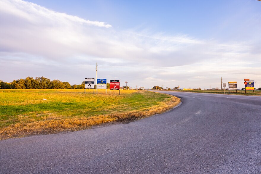More Photos Of 0 123 Bypass, Seguin Land For Sale
