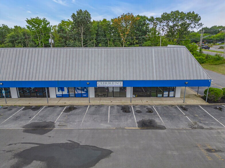 More Photos Of 781 Brick Blvd, Brick General Retail For Lease