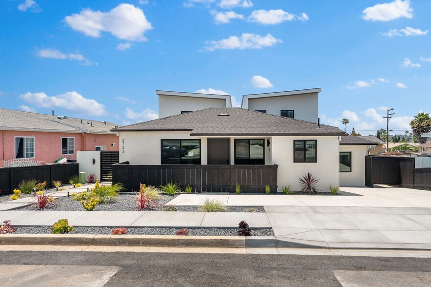 More Photos Of 2722 Nye St, San Diego Apartments For Sale