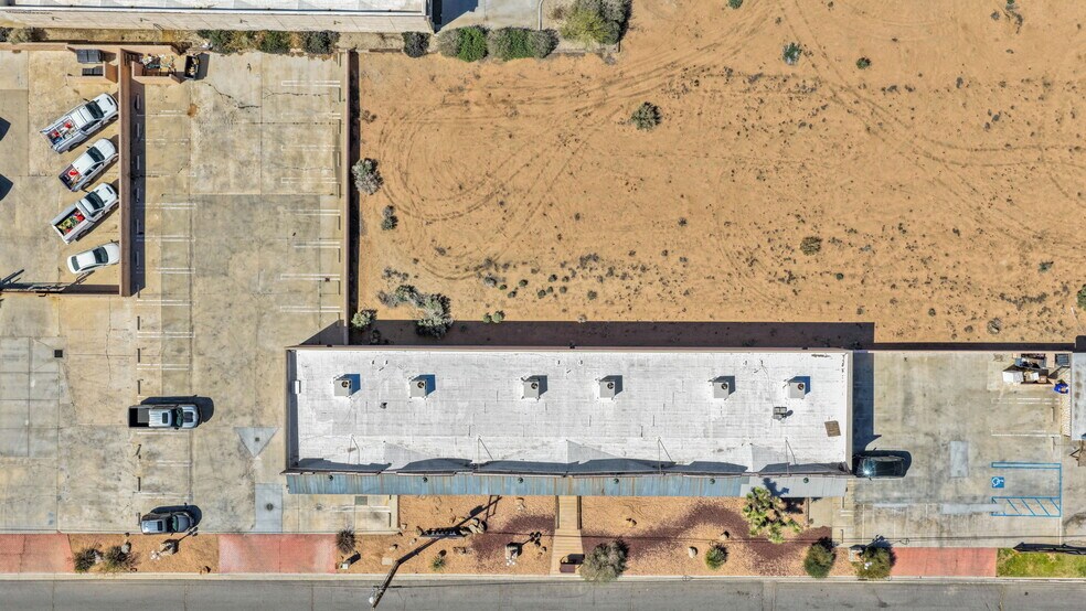 More Photos Of 13600 Hitt Rd, Apple Valley General Retail For Sale