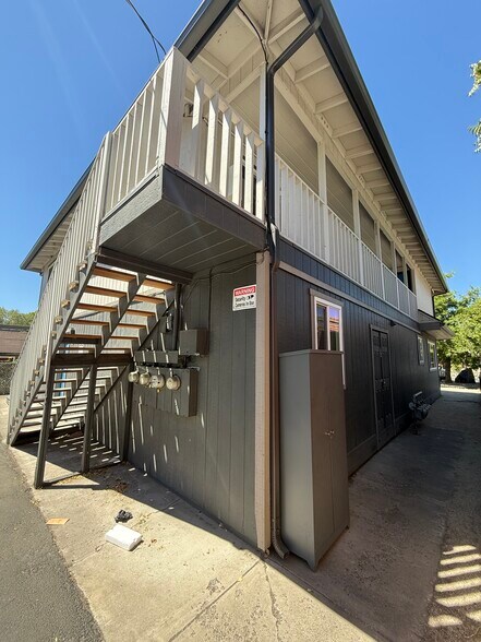 More Photos Of 80 Vine St, Reno Apartments For Sale