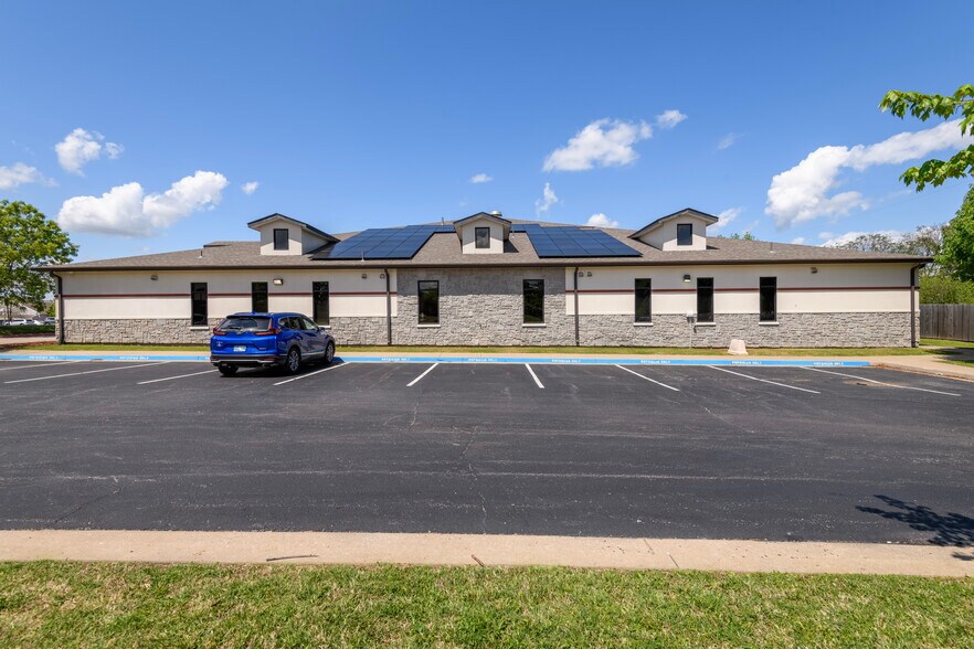 More Photos Of 4150 SE Adams Rd, Bartlesville Medical For Sale