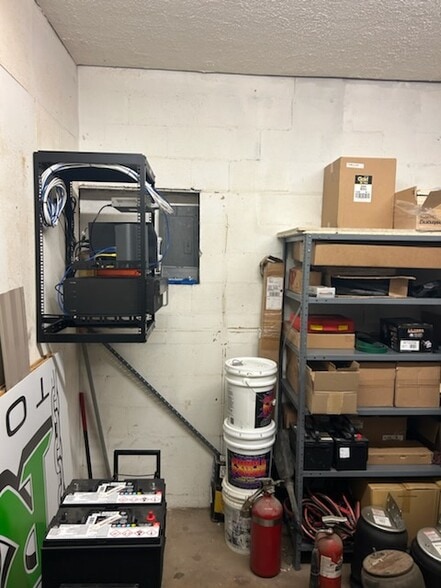 More Photos Of 160 Lynn Rd, Johnson City Manufacturing For Sale