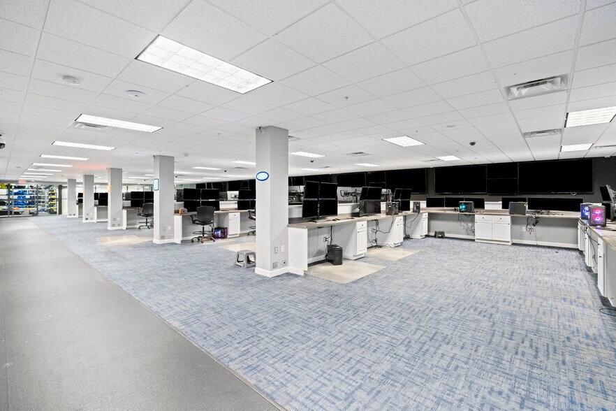 More Photos Of 2305 S Center Rd, Burton Office For Sale