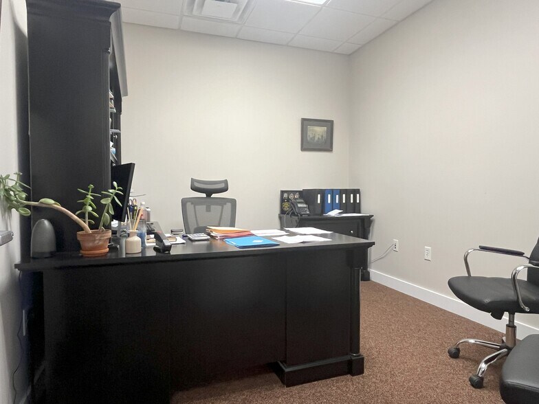 More Photos Of 140 Point Judith Rd, Narragansett Storefront Retail Office For Sale