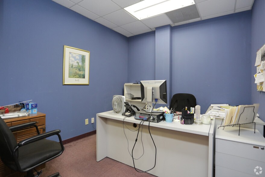 More Photos Of 225 Curie Dr, Alpharetta Light Distribution For Lease