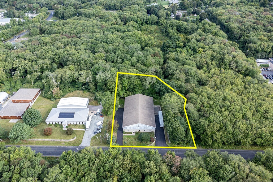 More Photos Of 102 Dean Knauss Dr, Narragansett Warehouse For Lease