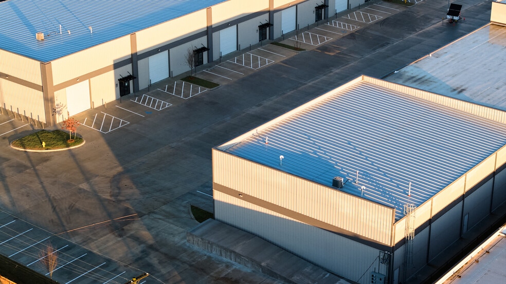 More Photos Of 6240 E 15th St, Tulsa Unknown For Lease