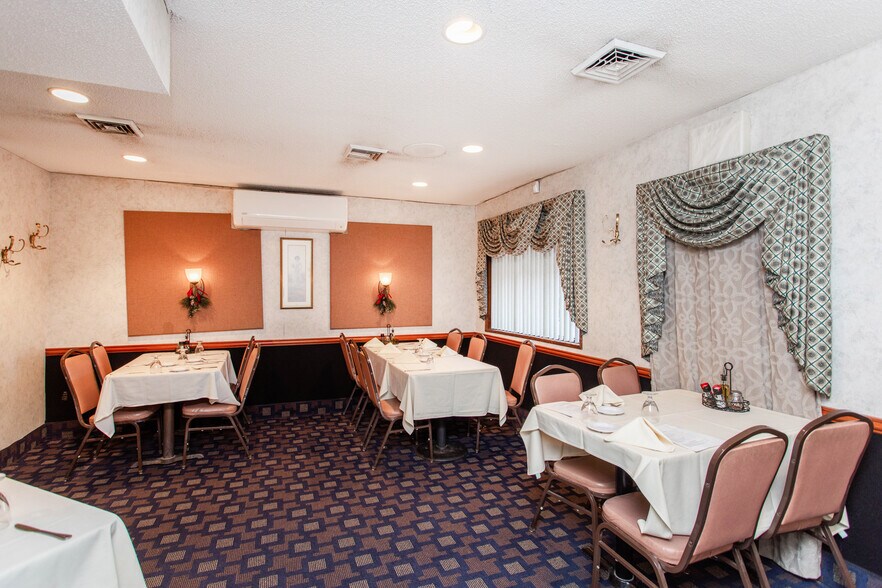 More Photos Of 126 Mariaville Rd, Schenectady General Retail For Sale