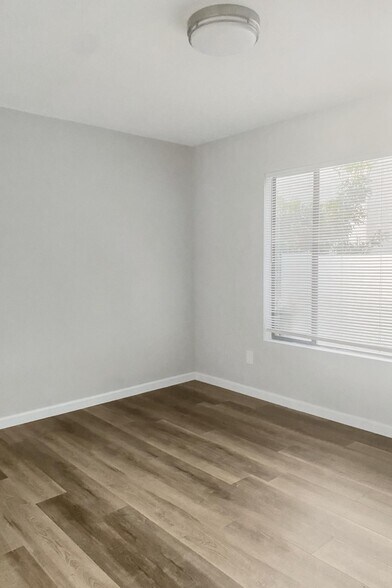 More Photos Of 459 Stow Ave, Oakland Apartments For Sale