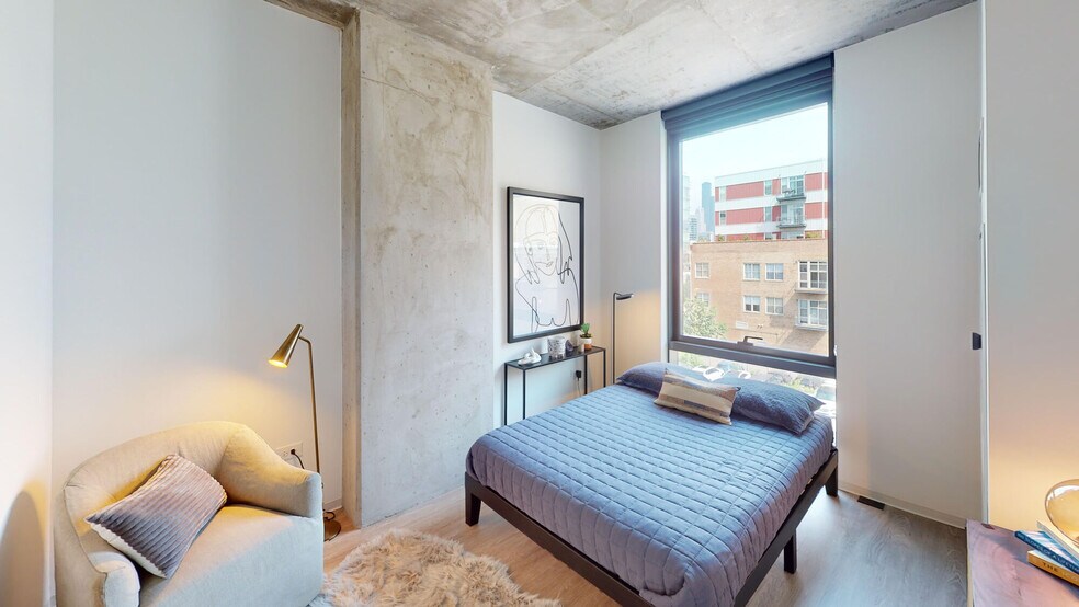 More Photos Of 1717 S Michigan Ave, Chicago Apartments For Lease