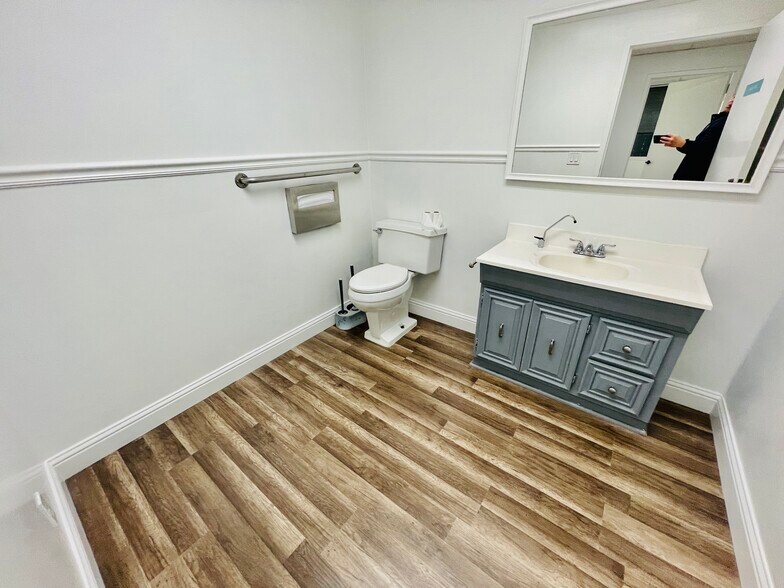 More Photos Of 2425 California St, Mountain View Unknown For Lease