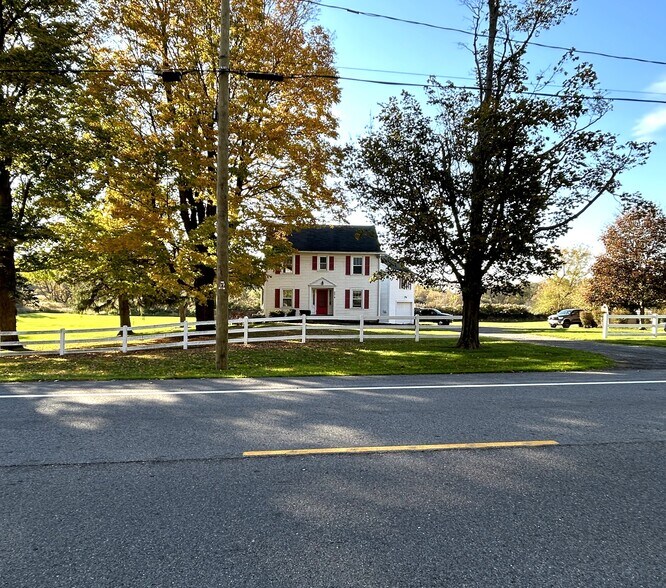 More Photos Of 6810 E Seneca Tpke, Jamesville Specialty For Sale